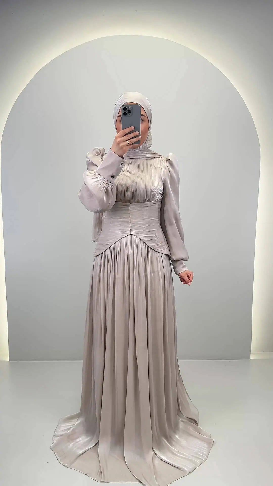 Estel Abendkleid mit HIAJB Beige
