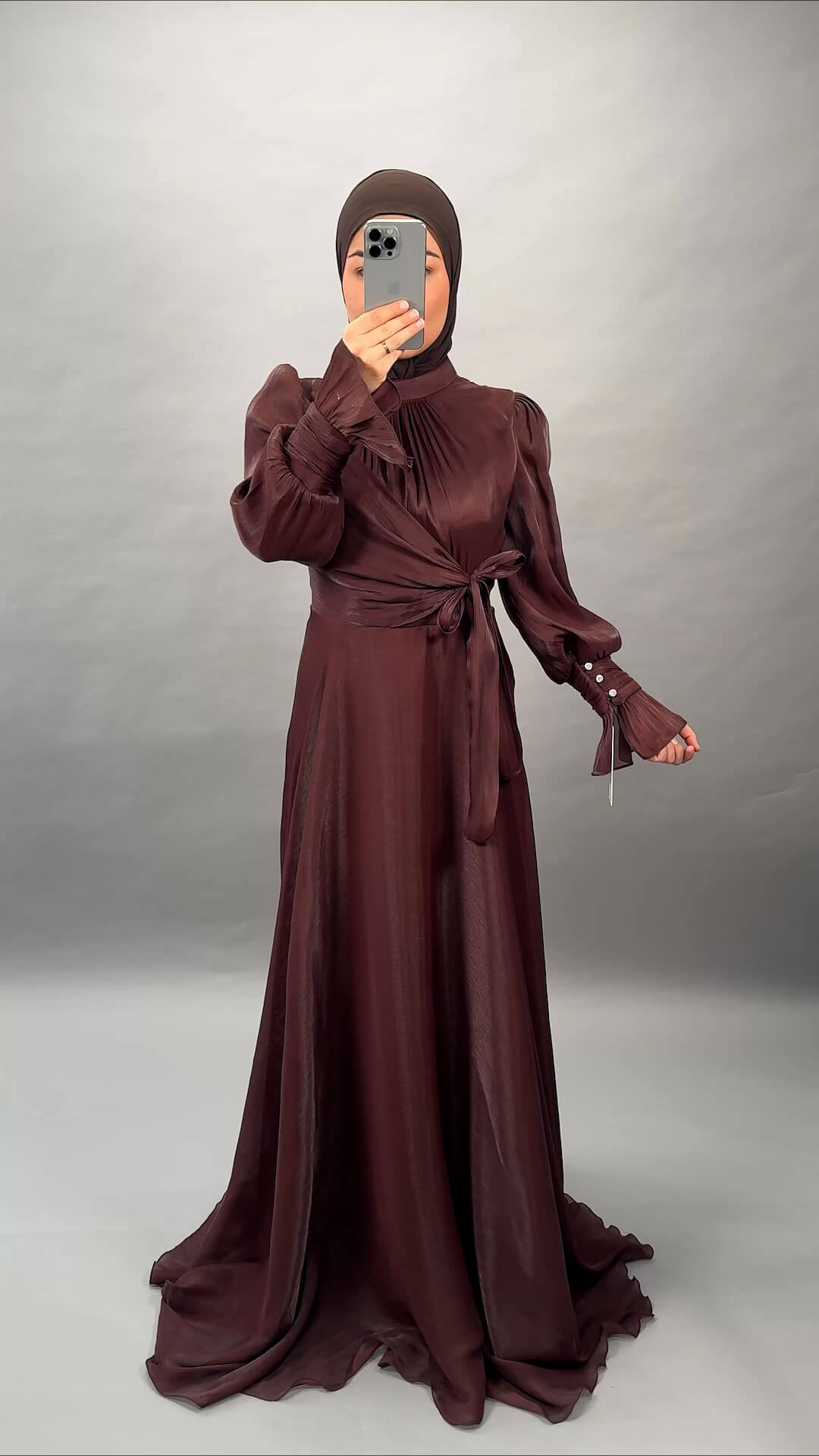 Aren aftonklänning brun