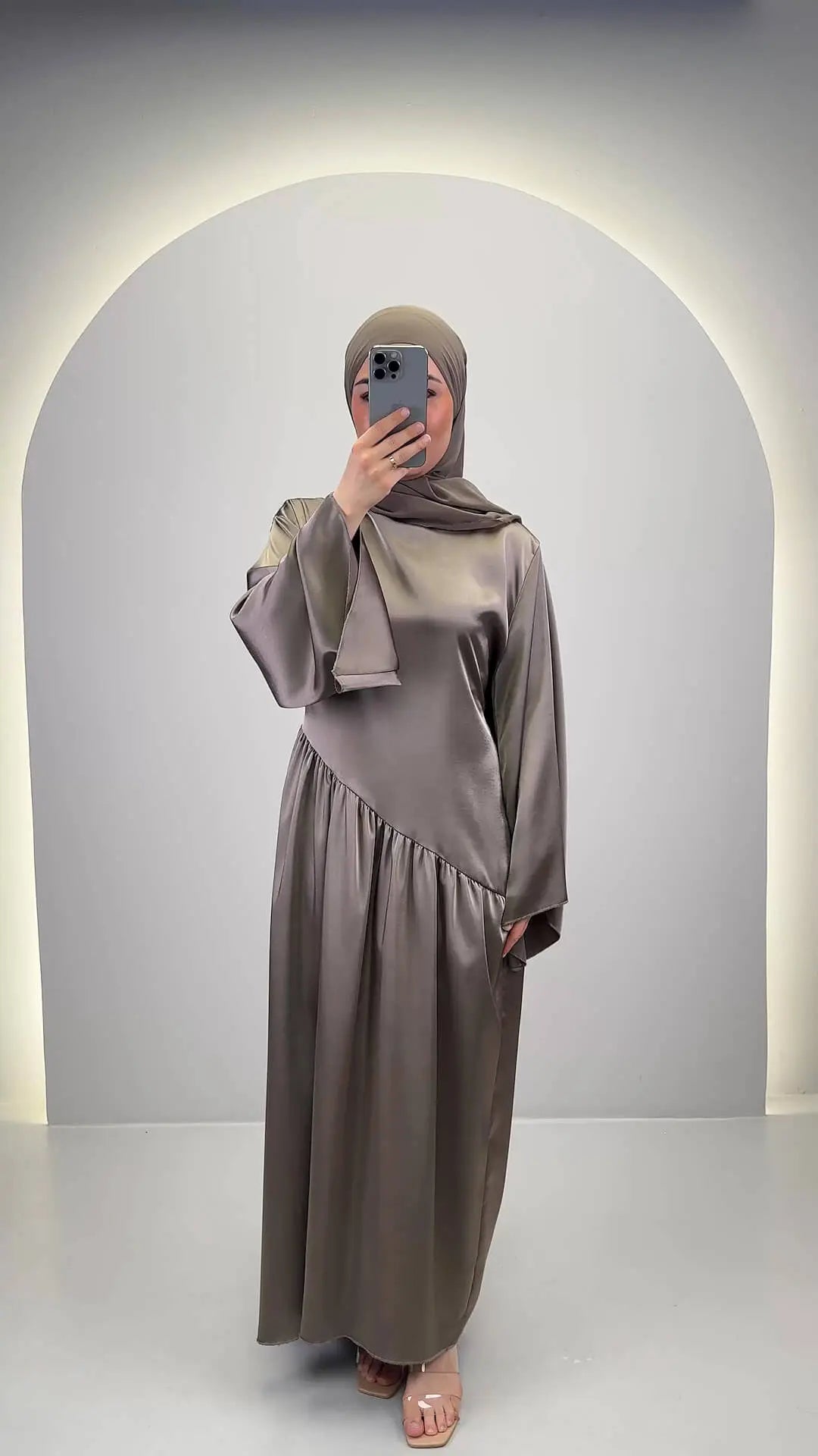 Meslia Abiye Taupe