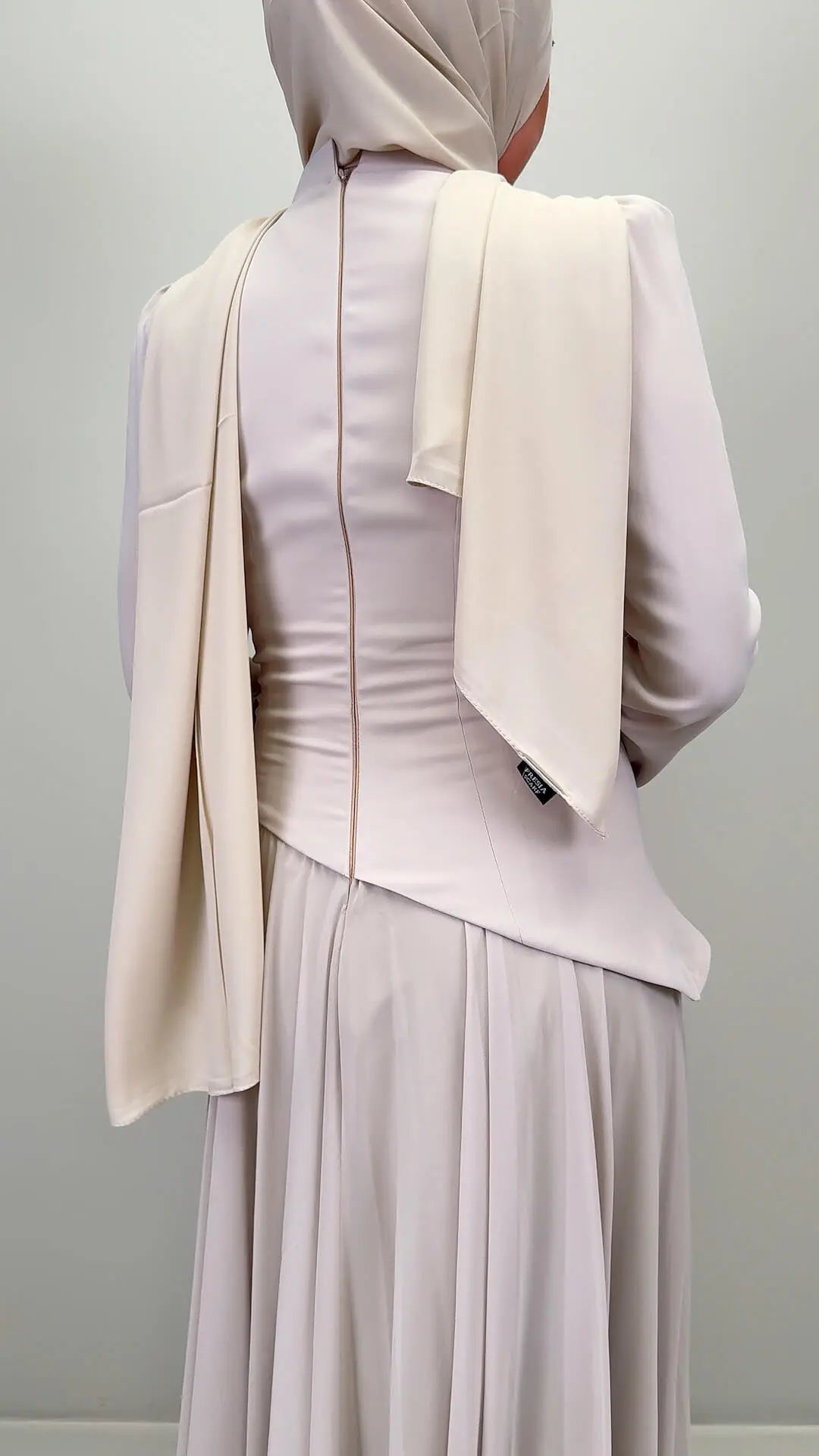 Noora kvällsklänning beige
