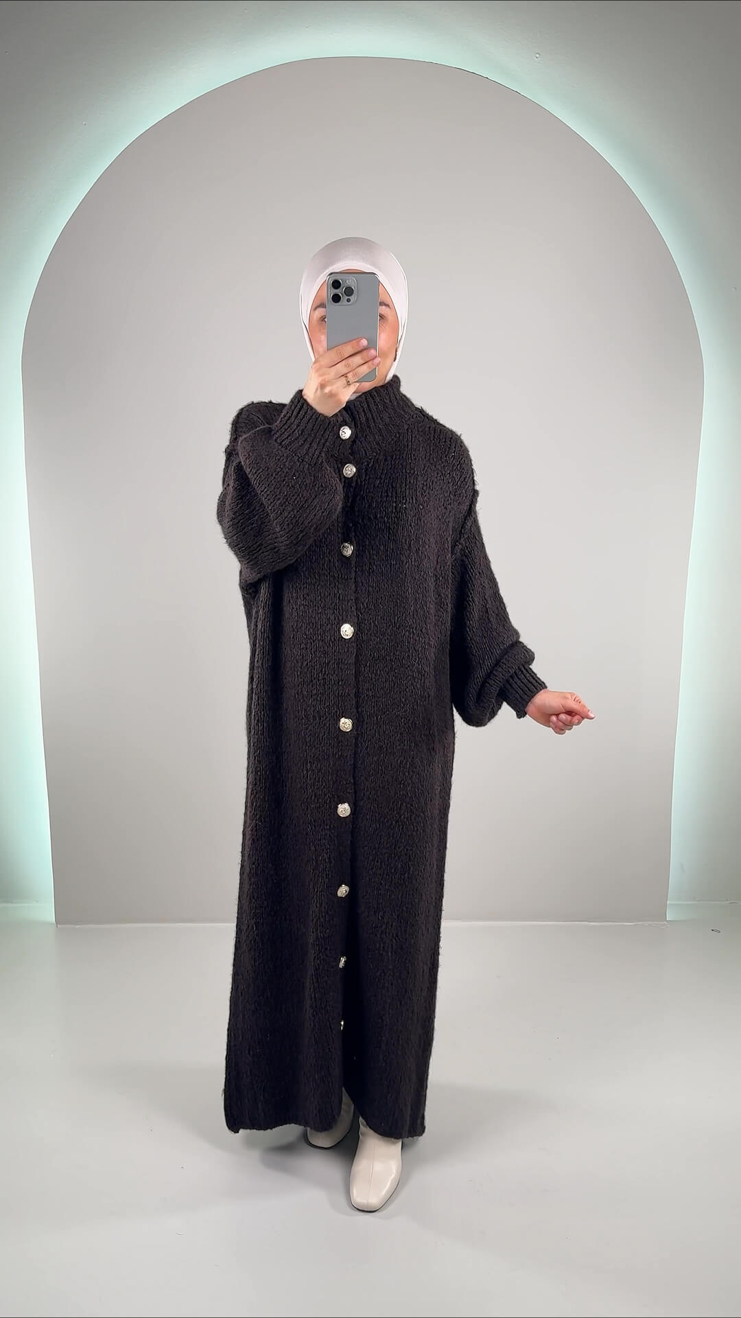 Efla Strickjacke Long Braun 01