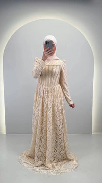 Mina Abiye Bej