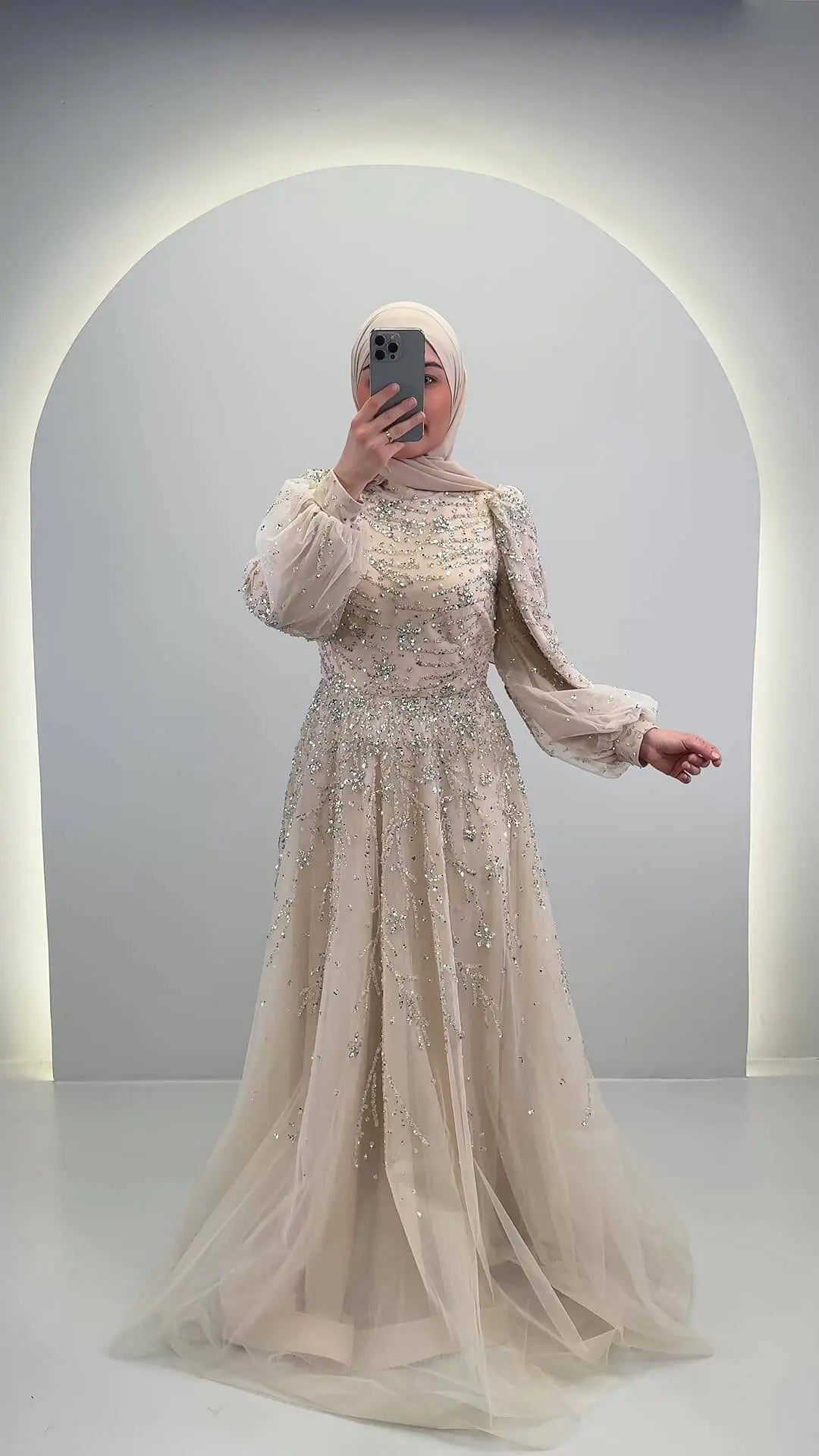 Elsa aftonklänning beige