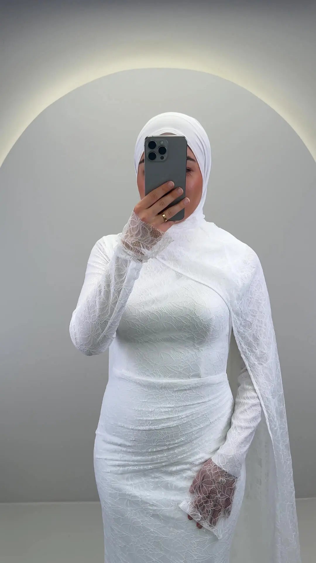 Liora Brautkleid mit HIJAB